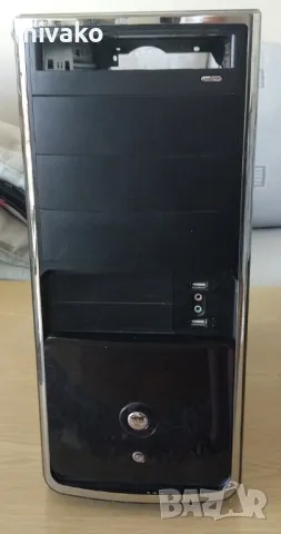Продавам запазена компютърна кутия без захранване.