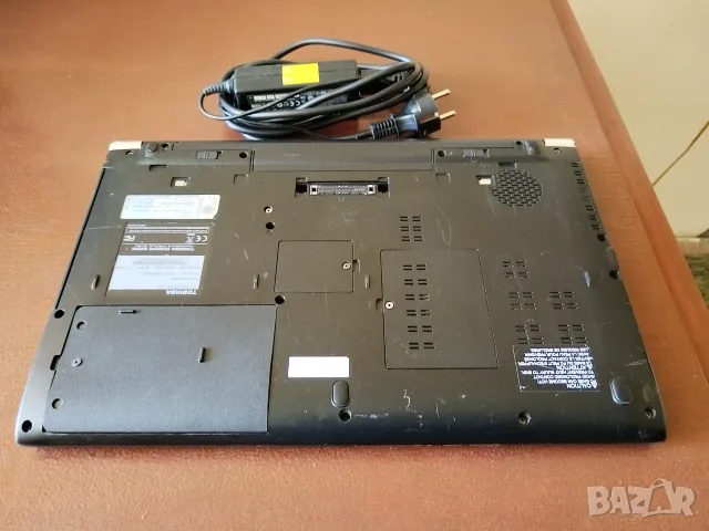 Лаптоп Toshiba Tecra R950, снимка 3 - Лаптопи за дома - 56129411