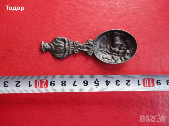 Старинна релефна калаена лъжичка  Холандия 1