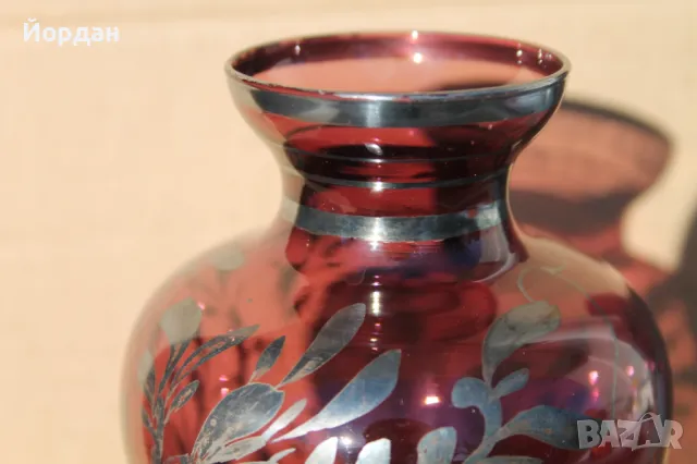 Ваза с вишнево стъкло със сребърна украса /1900-тната година/, снимка 6 - Други ценни предмети - 47580944