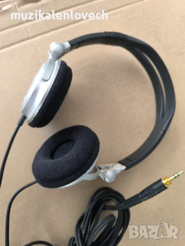 Sony MDR-V300 Headphones with Neodymium Magnet - Хубави слушалки, снимка 2 - Слушалки и портативни колонки - 50861038