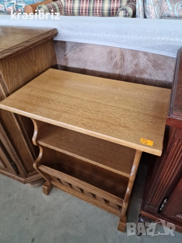 Масивна Масичка с поставка за вестници и списания-внос от Германия!, снимка 3 - Маси - 52822983