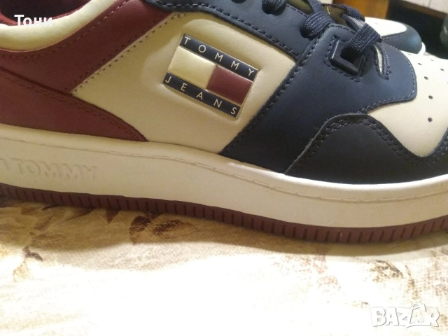 TOMMY HILFIGER Оригинал Нови Дамски Маратонки от Естествена Кожа 41, снимка 5 - Маратонки - 52542424