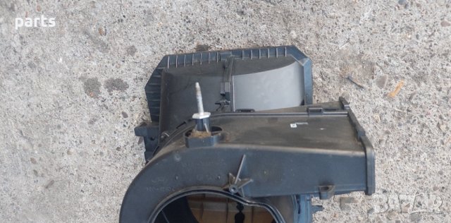 Корпус Вентилатор Парно Форд Фокус Mk1 (3) - XS4H19B555 - XS4H18592A - XS4H18C333C N, снимка 3 - Части - 44505985