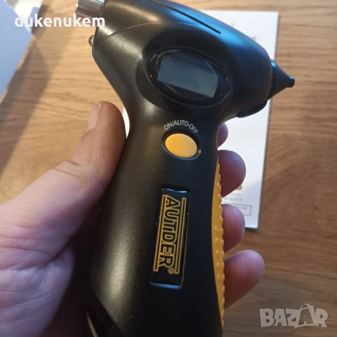 5 в 1 дигитален манометър за гуми с LED и аварийни функции, снимка 8 - Аксесоари и консумативи - 53256516