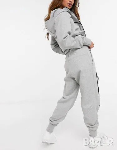 Висок клас дамски екипи Nike Tech Fleece, снимка 3 - Спортни екипи - 49240810