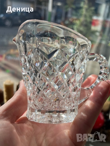 Бохемски  кристален сервиз .  Включва кана за сметана/ мляко, захарница и поднос. Отличителен диаман, снимка 7 - Други - 52655735