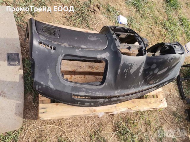 Арматурно табло Мазда 323Ф 323F Mazda VI 323 F Ф ляв волан, снимка 2 - Части - 42331875