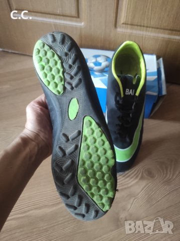 Футболни обувки,размер 41, снимка 5 - Детски маратонки - 38135405