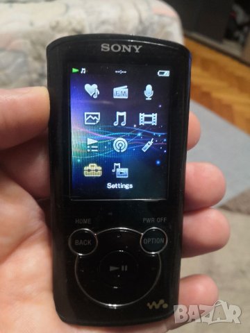 Музикален плеър Sony Walkman NWZ-E463, оригинален кабел , снимка 1 - MP3 и MP4 плеъри - 38819315