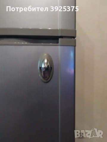 Хладилник SAMSUNG, снимка 4 - Хладилници - 54192001