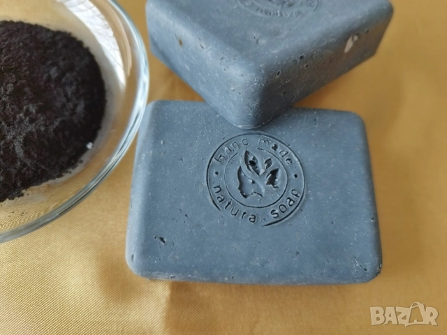 Натурален сапун с активен въглен, снимка 2 - Козметика за тяло - 52294872