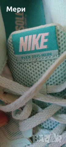 Дамски маратонки Nike, снимка 5 - Маратонки - 55796302