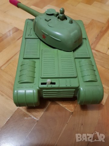 Руска пластмасова играчка танк на батерии, снимка 4 - Колекции - 30236767
