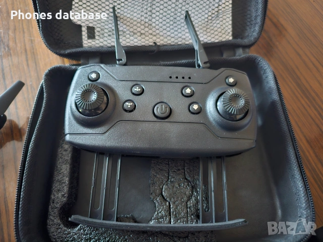 Продавам Дрон с 2 батерий и джойстик, снимка 6 - Дронове и аксесоари - 53132242