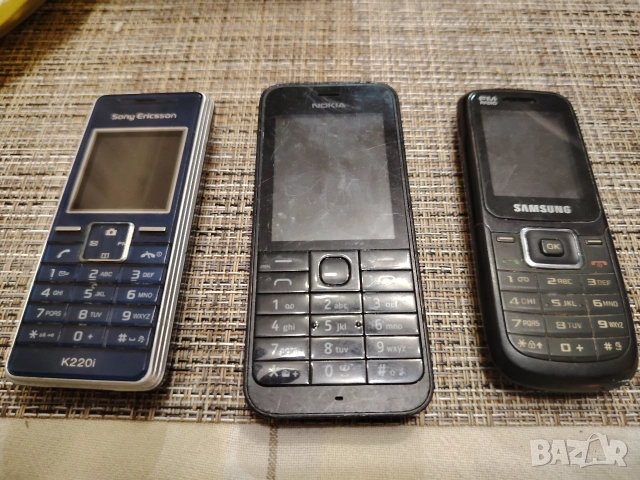 Три бр.Gsm Sony Ericsson,Nokia ,Samsung