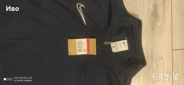 NIKE спортен екип L, снимка 4 - Спортни дрехи, екипи - 47281388