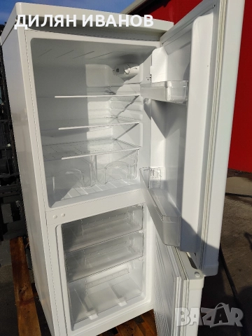 Хладилник с фризер , снимка 4 - Хладилници - 52827930