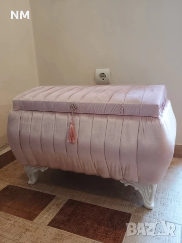 Табуретка ракла розов плюш ново , снимка 2 - Дивани и мека мебел - 53121788