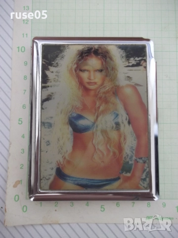 Табакера със стерео образи