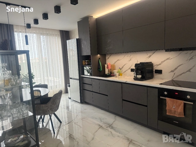 Луксозен Апартамент 180м2 