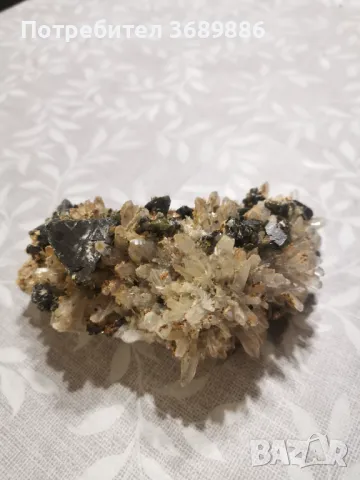 Кристал от рудници , снимка 4 - Антикварни и старинни предмети - 48789110