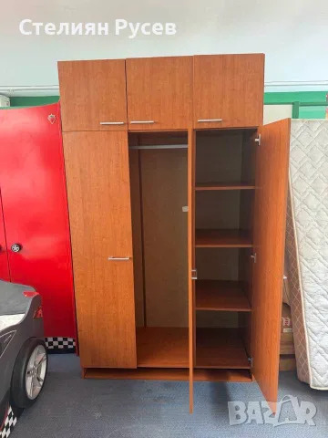 1909  трикрилен MDF МДФ гардероб 122/210см с надстройка  цена 132 евро                 смр -210см ви, снимка 2 - Гардероби - 56152309