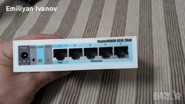 Рутер Mikrotik 951G, снимка 2 - Рутери - 53891916