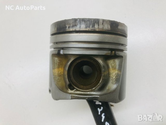 Бутало с биела за Мерцедес А W169 B W245 клас 2.0 дизел 640 0830923 2009, снимка 4 - Части - 39078503