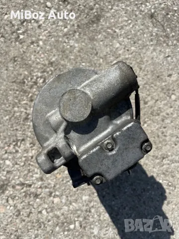 Компресор климатик Denso БМВ Е90 91 92 BMW, снимка 4 - Части - 49496581