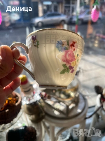 Hutschenreuther Dresden.  Всяка чаша е бижу⚜️ Нежна, прозирна, букети цъфтят върху бял порцелан. , снимка 7 - Чаши - 52952268