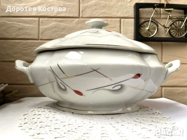 Красив голям и стар български супник на Изида 