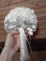 Булченски букет от бели сатенени рози, снимка 3