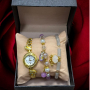 Елегантен дамски комплект аксесоари - часовник с камъни цирконии и 2 броя гривни с естествени камъни, снимка 1