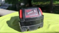 Батерия акумулаторна MILWAUKEE M18 B5 (повредена) , снимка 4