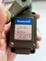 Краен изключвател HONEYWELL 1LS1-4PG, снимка 1