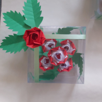 Оригами рози в кутиики, снимка 8 - Изкуствени цветя - 44693312