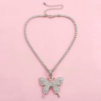 Гернче Пеперуда с Кристалчета които рефлектират светлината , снимка 1 - Колиета, медальони, синджири - 35143727