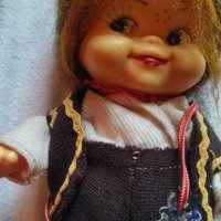 Продавам малка стара кукла , снимка 1 - Кукли - 39399667