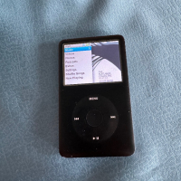 Айпод Apple iPod Classic 6th Generation Black A1238 80GB EMC 2173, снимка 4 - iPod - 44682355