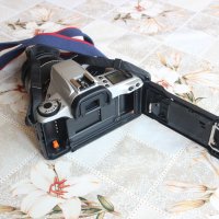 Canon EOS 300 + обектив Canon 28–80 mm f/3.5-5.6 II , снимка 9 - Фотоапарати - 40637300