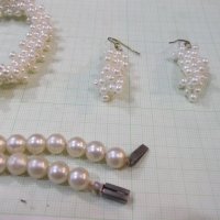 Комплект от изкуственни перли /гердан, гривни-2 бр. и обеци/, снимка 5 - Бижутерийни комплекти - 40725998