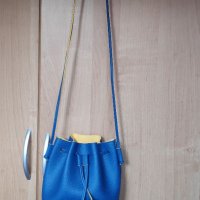 Нова чанта синя с жълта вътрешност , снимка 5 - Чанти - 37075384