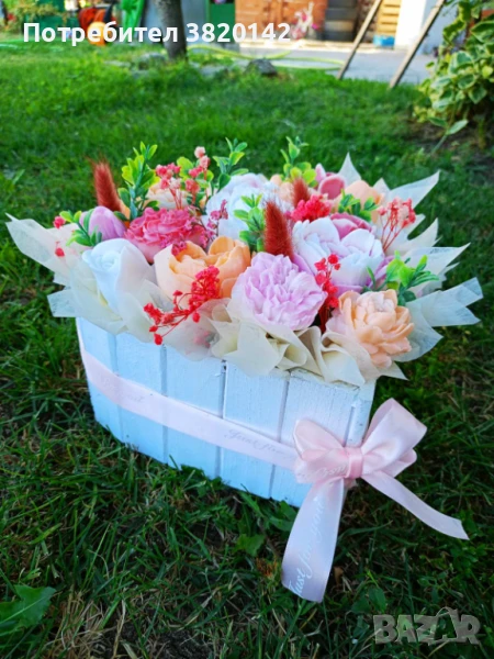 Кашпа сърце с вечни ароматни цветя , снимка 1