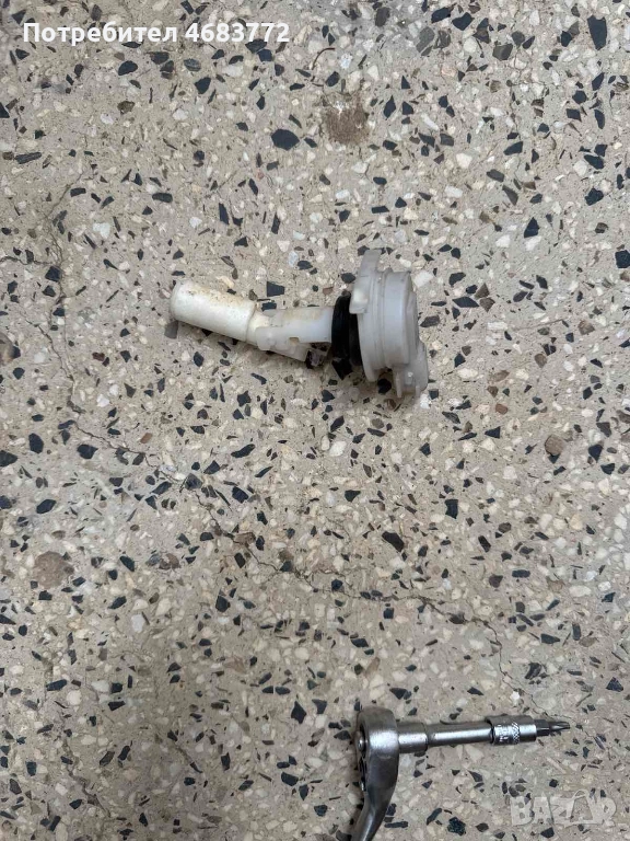 Сензур(датчик) ниви течност чистачки на Range Rover Evoque само за 30лв. 1004533 20150311, снимка 1