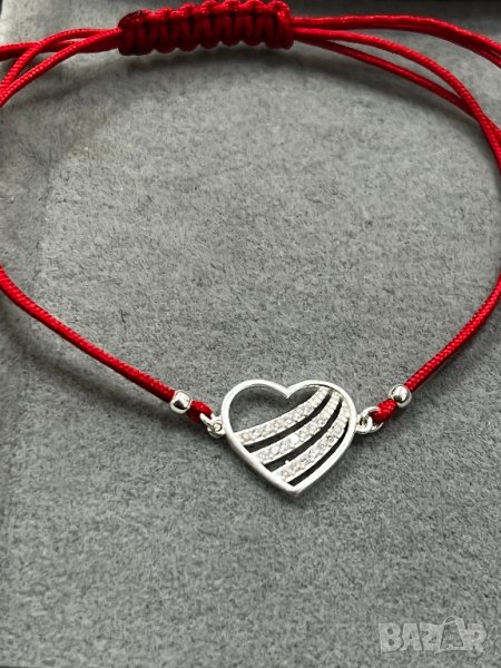 ПРОМОЦИЯ!Гривна червен конец със сребърна фигура сърце с камъчета, снимка 1