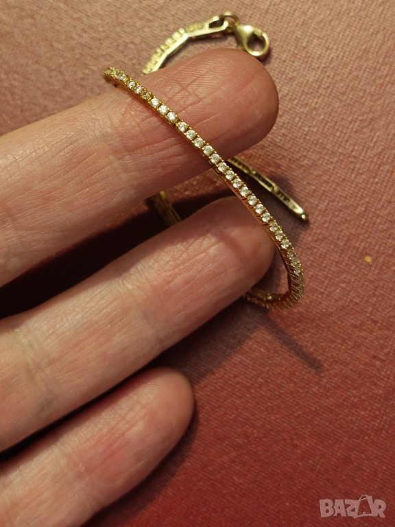 Прекрасна златна гривна с мойсанити , снимка 1