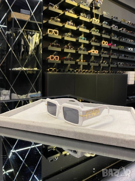 очила с черен обикновен калъф и ув защита christian dior fendi chanel, снимка 1