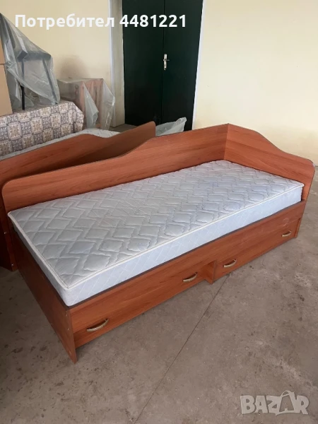 две единични легла с матраци, снимка 1