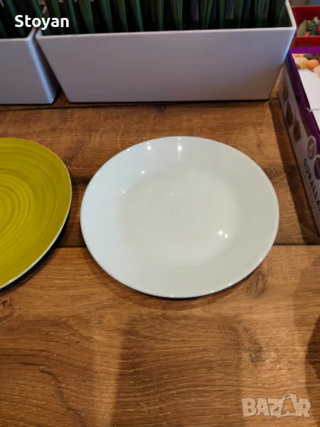 Чинии бели 18 см , снимка 1